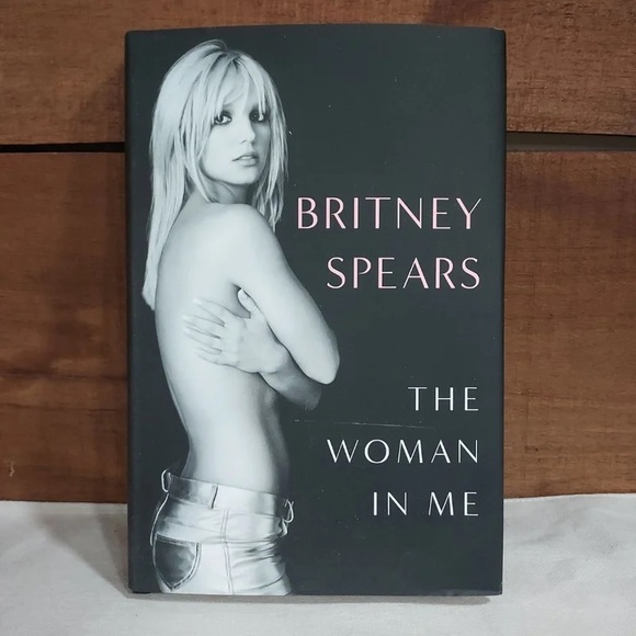 Britney Spears 'The Woman in Me' Memoir - Picture 1 of 4